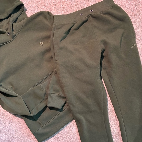 Aeropostale Forest Green Hoodie and Joggers set - Men’s Small or Women Medium - Picture 1 of 12